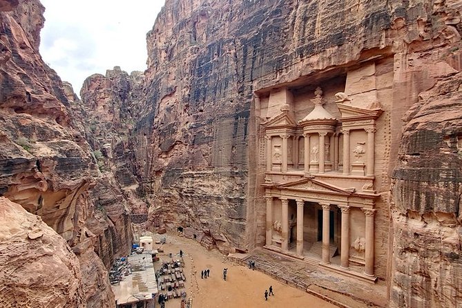 2 Day Tour to Petra and Wadi Rum from Tel Aviv - Aqaba gives you a short Jordanian welcome