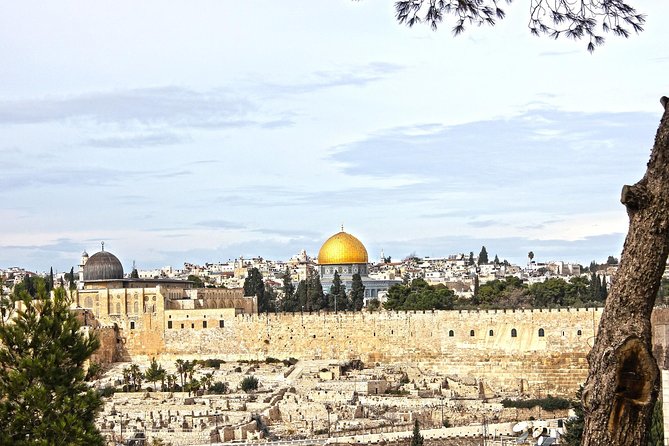 Day Tour of Jerusalem and Bethlehem from Jerusalem - The Western Wall and a moment to pause