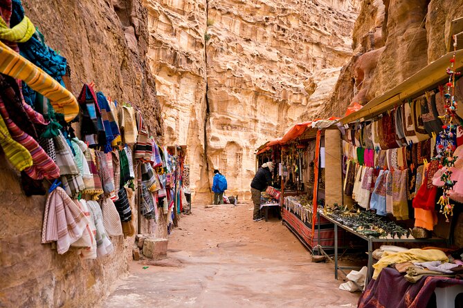 Day tour to Petra from Jerusalem - The Jordanian drive through desert country