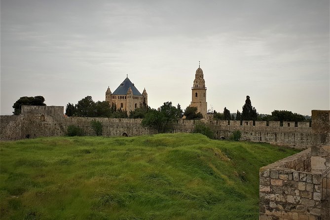 Discover the Secrets of the Underground Jerusalem with a private tour - Why Jerusalem works best underground