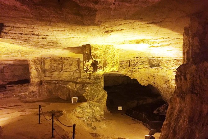 Discover the Secrets of the Underground Jerusalem with a private tour - Walking through Hezekiah’s Tunnel