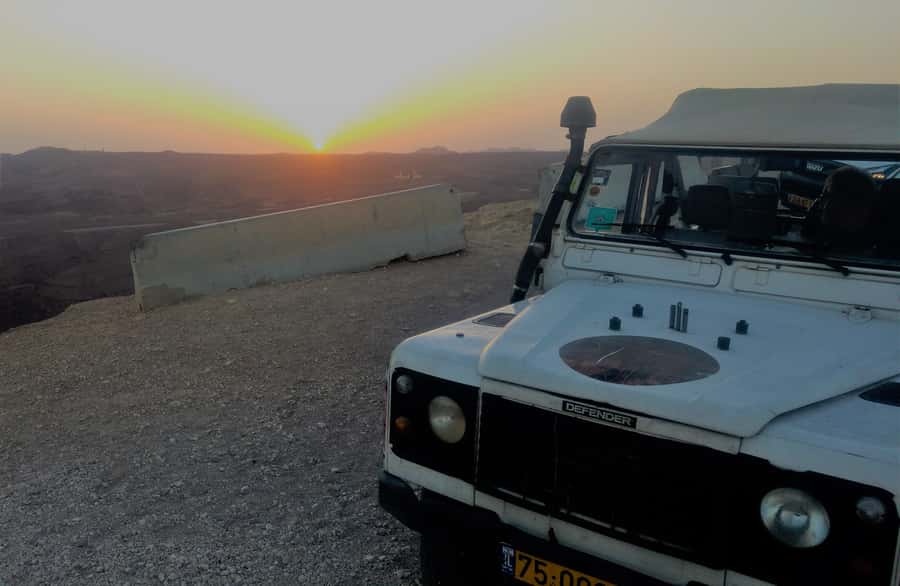 Eilat Mountains: Sunset Jeep Adventure to Mount Joash - Climbing through Nahal Solomon and the wadis