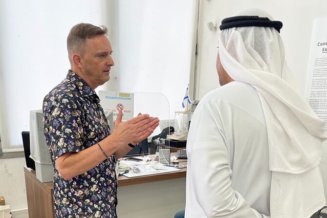 Exclusive Private Tour in The Israel Diamond Exchange - Learning the 4Cs with a loupe