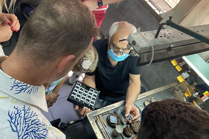 Exclusive Private Tour in The Israel Diamond Exchange - Pickup from Tel Aviv and the security entrance