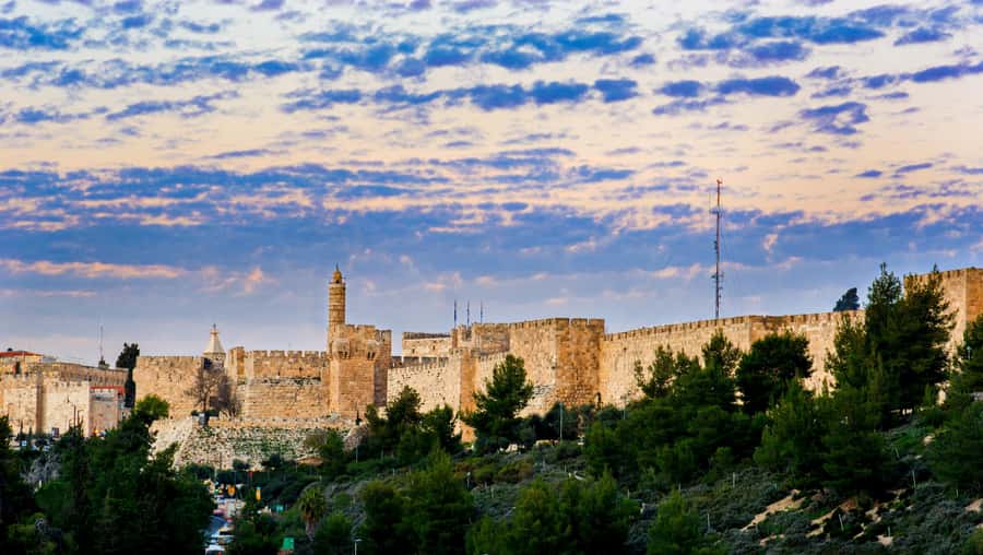 From Jerusalem Small group tour Old&New City ENTRY FEES INCL - Entering the Old City through the Armenian and Jewish quarters