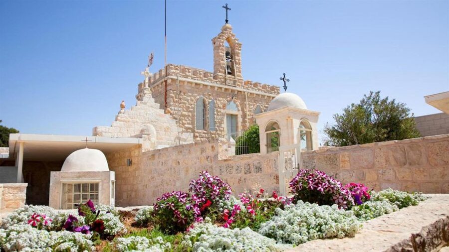 From Sharm El-Sheikh: Colored Canyoun , Blue Hole & Dahab - Key points at a glance