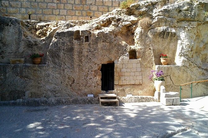In The Footsteps of Jesus Day Tour - Dguide Self Guiding App - The Tomb of the Virgin Mary in the Kidron Valley
