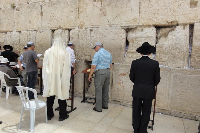 Jerusalem Heritage Private Tour - Walking through the rebuilt Jewish Quarter