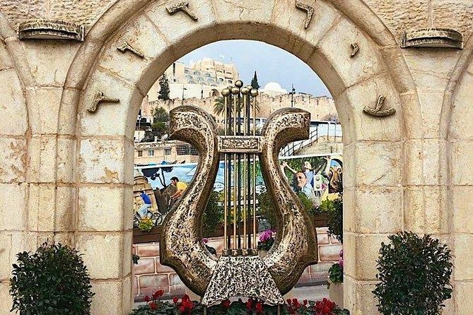Jerusalem Old City -private tour - The Muslim Quarter, Shuk, and Cardo