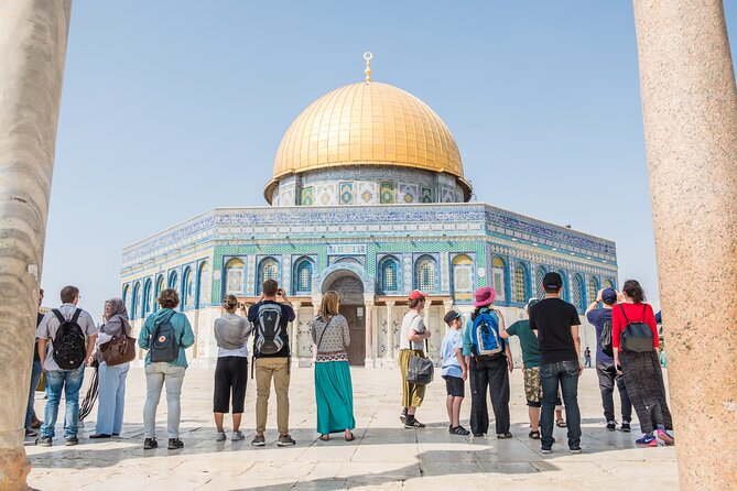 Old City of Jerusalem Guided Walking Tour - Church of the Holy Sepulchre: a powerful first stop