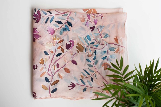 Private Silk Painting Workshop in Jerusalem - Create a scarf - - Why the private format matters
