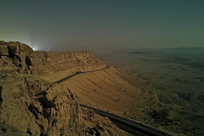 Stargazing Mitzpe Ramon - What the private format adds