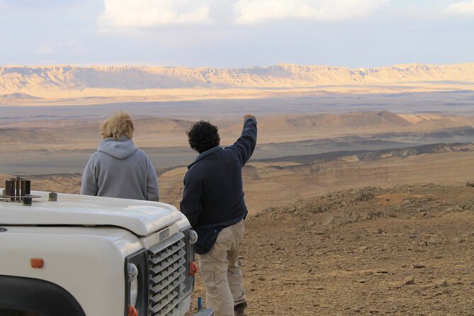 Sunset time Ramon Crater Jeep tour, bonfire and stargazing - Mt. Gewanim at golden hour