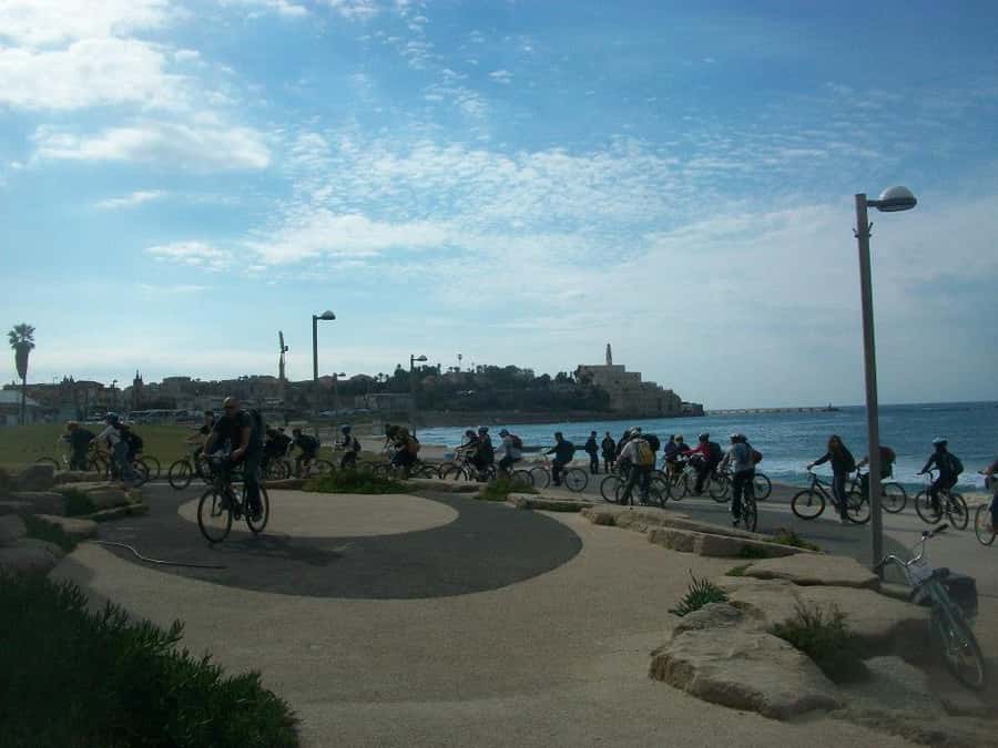 Tel Aviv 3-Hour Easy Bike Tour - Neve Tzedek and the Suzanne Dellal Centre