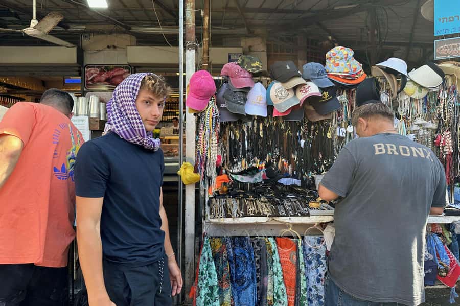 Tel Aviv: Carmel Market & Neighborhood Guided Walking Tour - Reading Carmel Market through food