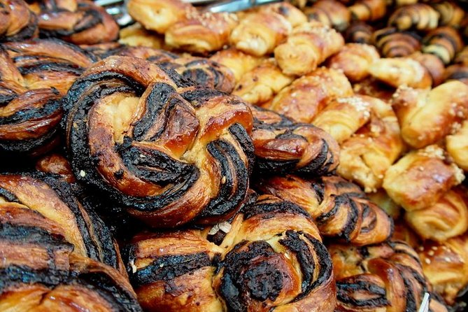 Tel Aviv Food Tour of the Carmel Market - The guide makes the difference