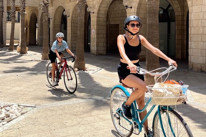 Tel Aviv & Jaffa Urban Bike Expedition - Carmel Market: a sensory stop with a practical catch