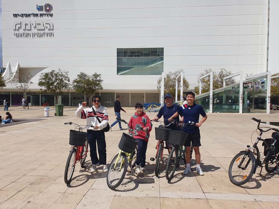 Tel Aviv: Private Bike Tour - Bikes, Water, Insurance, and Other Inclusions