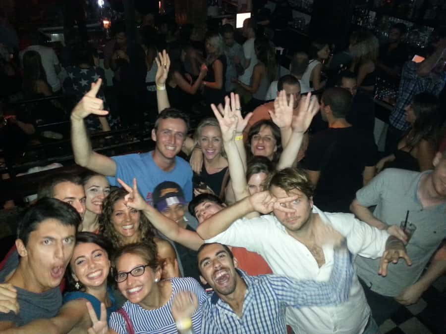 Tel Aviv: Pub Crawl with 4 Stops and Free Shots - VIP Entry and the Practical Advantage of a Guide